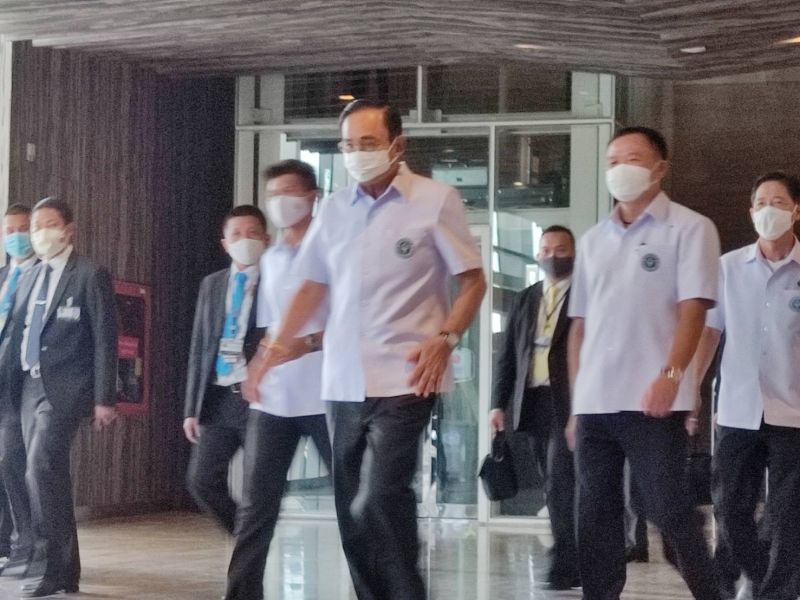 "นายกฯ" กดโอนเงิน 3,500บาท ปลุก "อสม." สกัดโควิด ระบาดรอบ2 