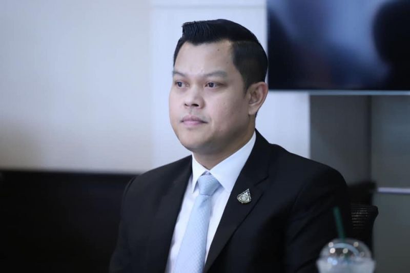 นายธนกร วังบุญคงชนะ เลขานุการรัฐมนตรีประจำสำนักนายกรัฐมนตรี