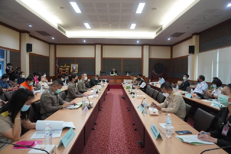 จังหวัดเชียงรายประชุมด่วนหน่วยงานที่เกี่ยวข้องรวมถึงตัวแทนภาคเอกชนถึงปัญหาข้อพิพาทด่านแม่สาย