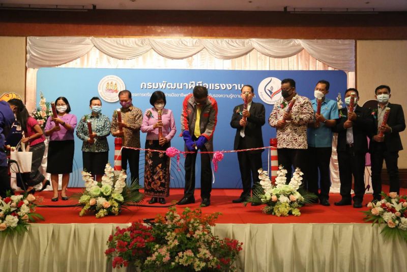 เดินหน้า พัฒนาฝีมือ-รับรอง "แรงงานสายช่าง"