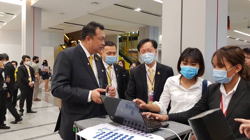 แรงงานปลื้ม Job Expo 3 วัน ดันยอดสมัครงาน-รอบรรจุกว่า 2.4 แสนคน 