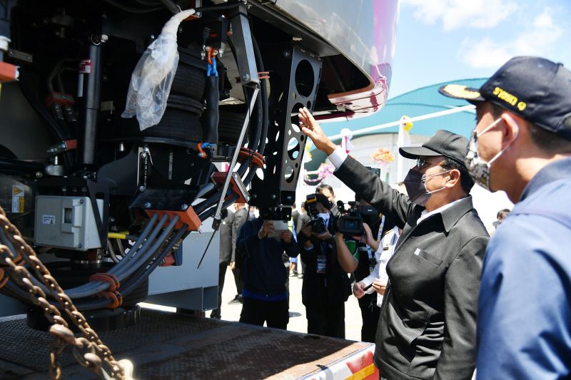 “นายกฯ”รับมอบ"รถไฟฟ้าโมโนเรล"ขบวนแรก  