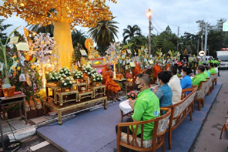 "พุ่มเมือง"มลังเมลืองออกพรรษางาน"ชักพระบ้านดอน"