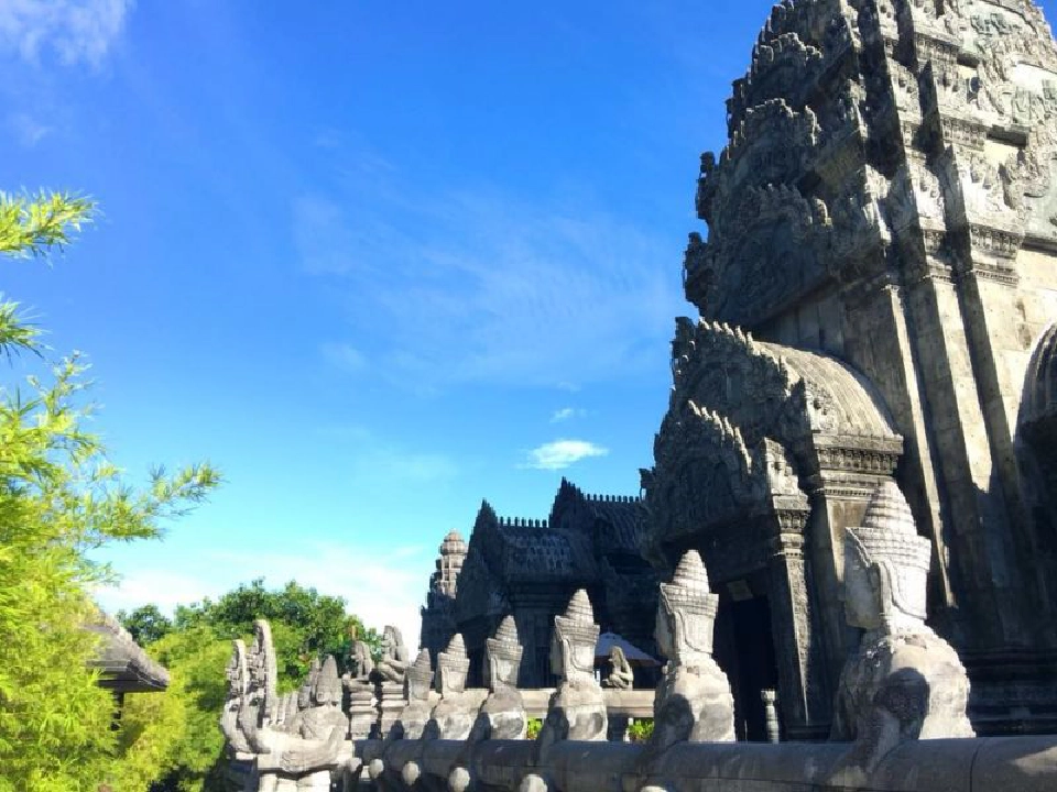 โรงแรมดังขอโทษลอก"นครวัด"กัมพูชา