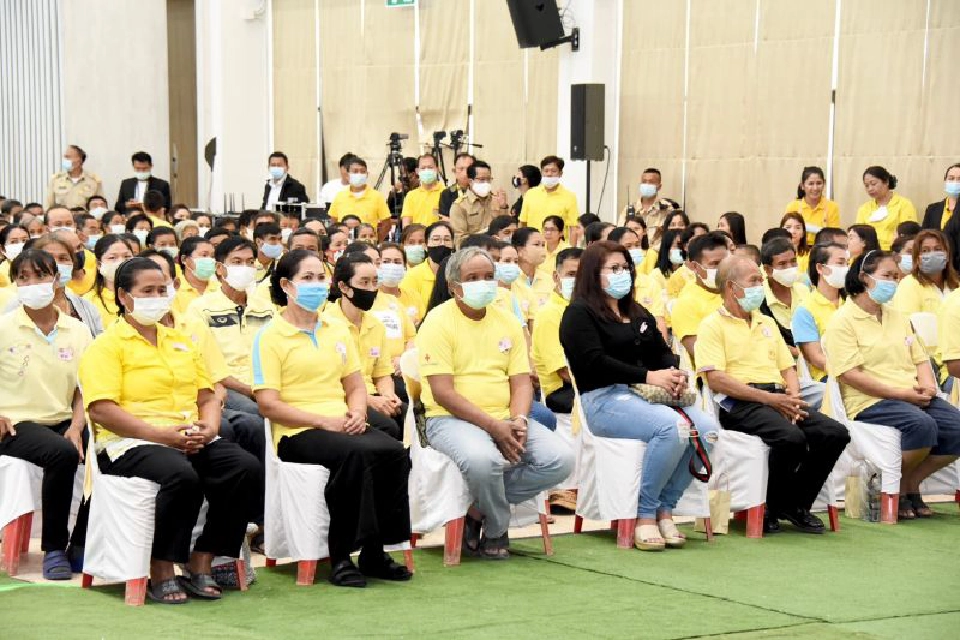 "ธรรมนัส" ลงพื้นที่พบเกษตรกร  อำนาจเจริญ-ร้อยเอ็ด