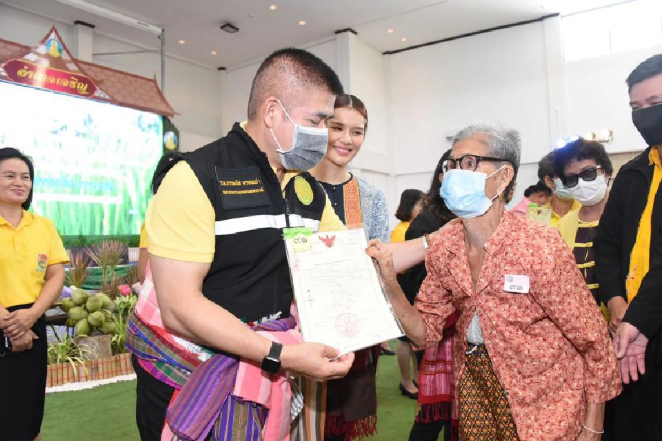 "ธรรมนัส" ลงพื้นที่พบเกษตรกร  อำนาจเจริญ-ร้อยเอ็ด