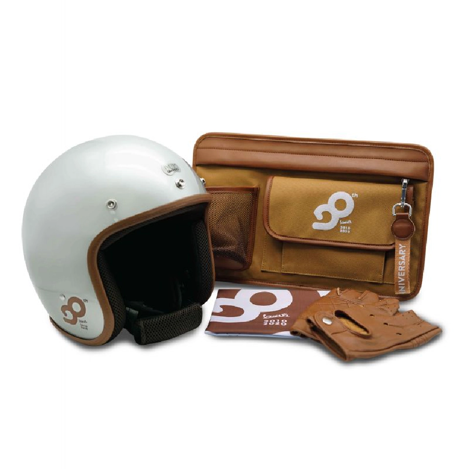 2. RIDING SET: บันทึกโมเมนต์พิเศษผ่านดีไซน์ที่สร้างความโดดเด่นเหนือกาลเวลา