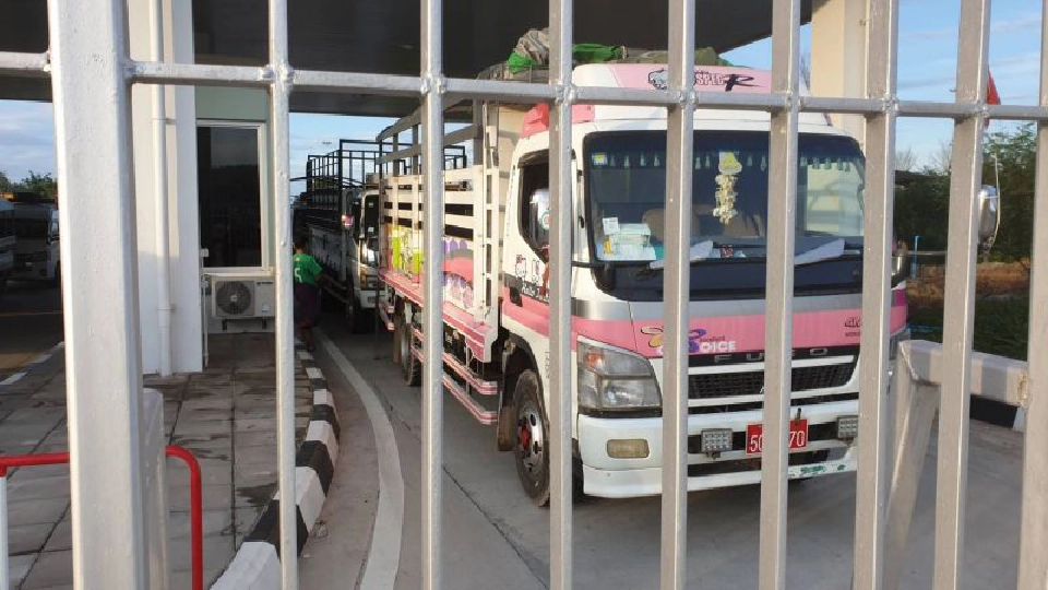 เจรจาวุ่นเมียนมาปิดชายแดน"แม่สอด"เกือบชั่วโมง