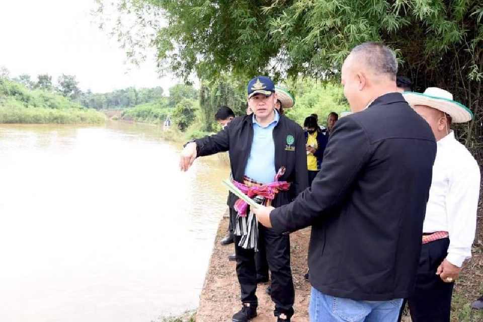 "ธรรมนัส"เดินสายอีสาน ติดตามโครงการโซนนิ่งนครพนม