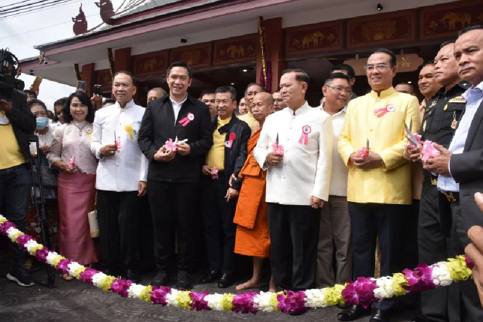 ป่าไม้ไฟเขียวสร้างองค์"พ่อท่านคล้าย วาจาสิทธิ์"ใหญ่สุดบนเขาศูนย์