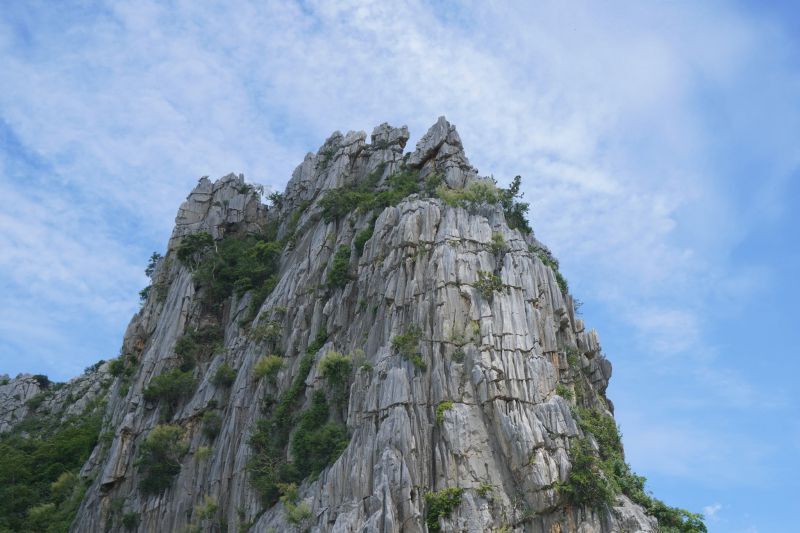 ขึ้นยอด"เขาหน่อ" ไม่เจอพญาวานรยังมี"วิว"สุดว๊าว