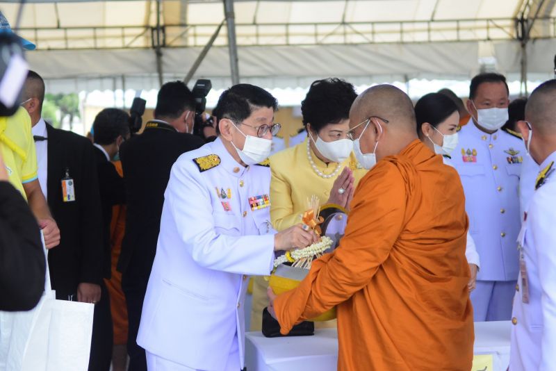 นายกฯ นำครม.ทำบุญ วันคล้ายวันสวรรคต รัชกาลที่ 9