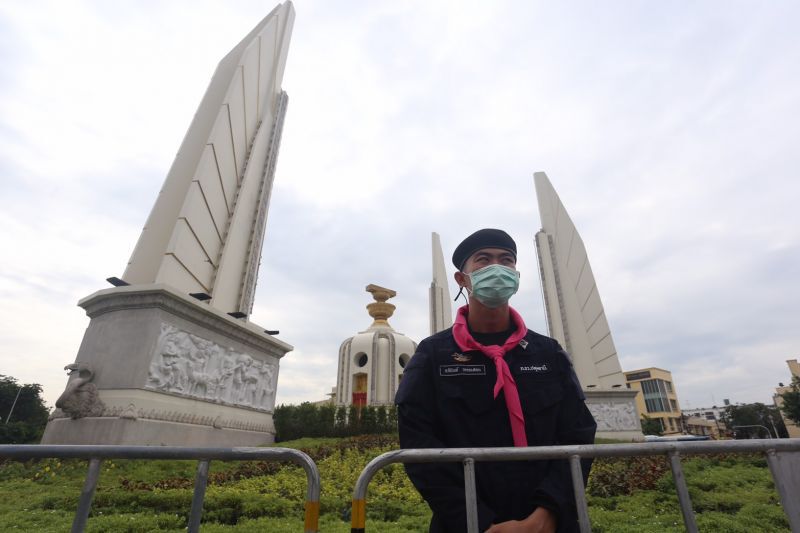 ประมวลภาพ "ม็อบ 14 ตุลา" ถนนราชดำเนิน 