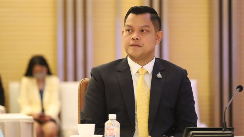 ซัด “ธนาธร-ปิยบุตร” หยุดทำร้ายปท.-สถาบันฯ ซัด “ธนาธร-ปิยบุตร” หยุดทำร้ายปท.-สถาบันฯ