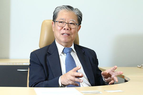 ประพัฒน์ ปัญญาชาติรักษ์