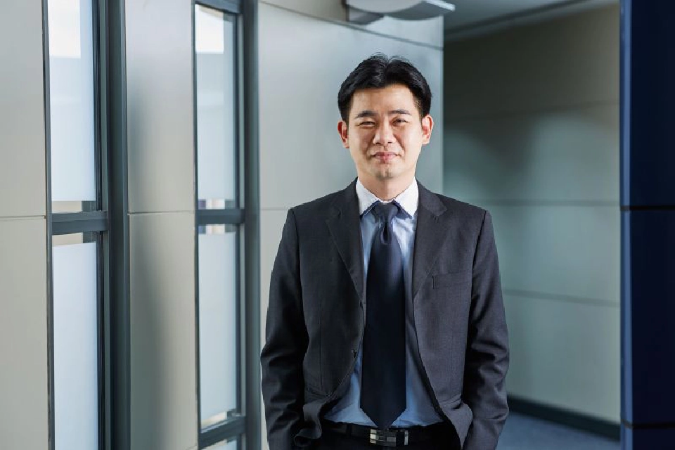 อภิชาติ  ผู้บรรเจิดกุล