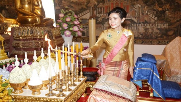 'เจ้าคุณพระสินีนาฏ พิลาสกัลยาณี' เป็นผู้แทนพระองค์ ถวายผ้าพระกฐิน ณ วัดสุวรรณดาราราม 'เจ้าคุณพระสินีนาฏ พิลาสกัลยาณี' เป็นผู้แทนพระองค์ ถวายผ้าพระกฐิน ณ วัดสุวรรณดาราราม
