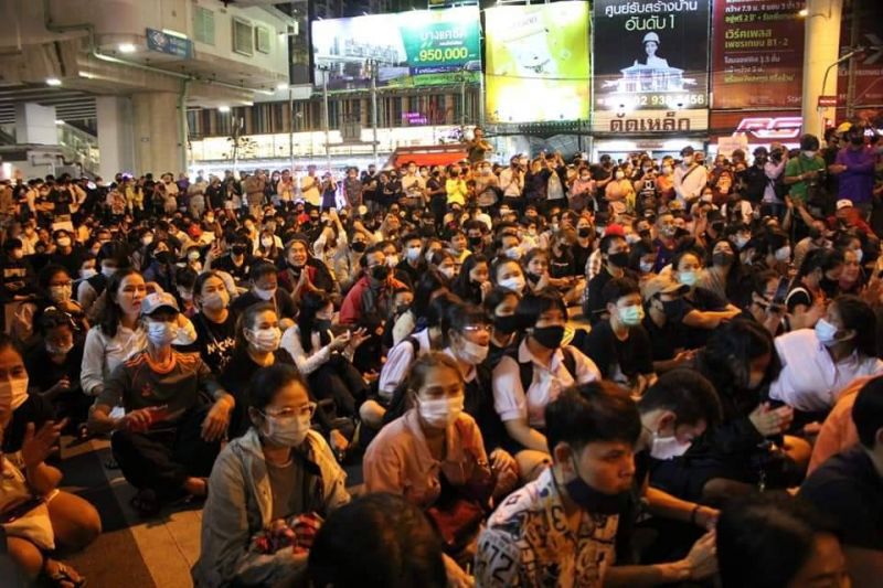 ประมวลภาพ #ม็อบ20ตุลา คณะราษฎร