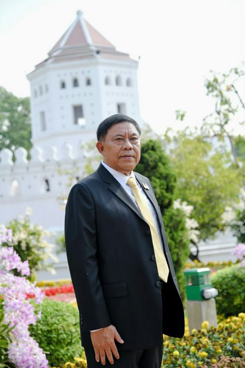 พล.ต.อ.อัศวิน ขวัญเมือง