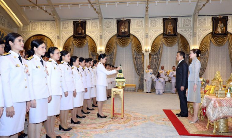 ในหลวง-พระราชินี พระราชทานพระบรมราชวโรกาสให้คณะบุคคลต่างๆเฝ้าทูลละอองธุลีพระบาท