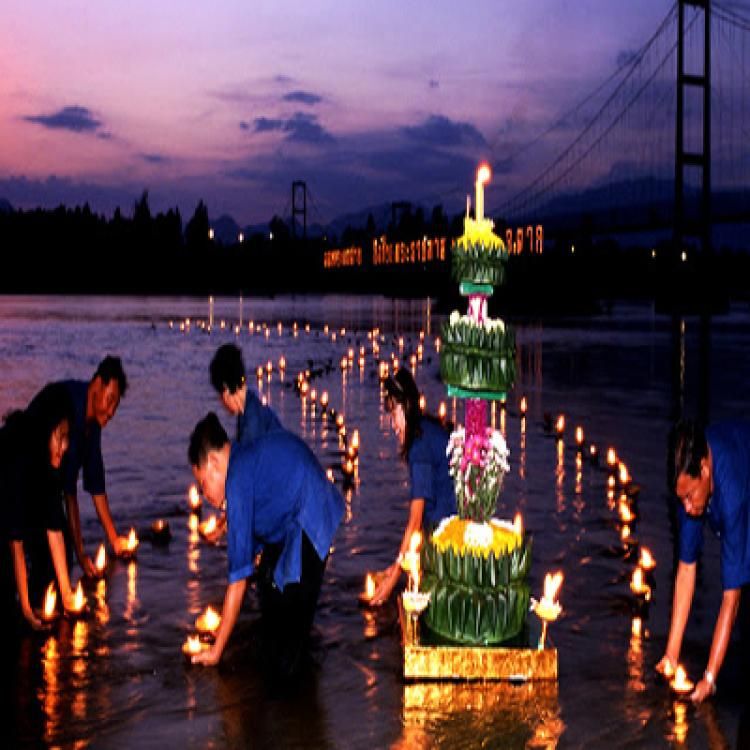 มหัศจรรย์สายน้ำปิง"กระทงสายไหลประทีป1000ดวง"ที่ตาก 