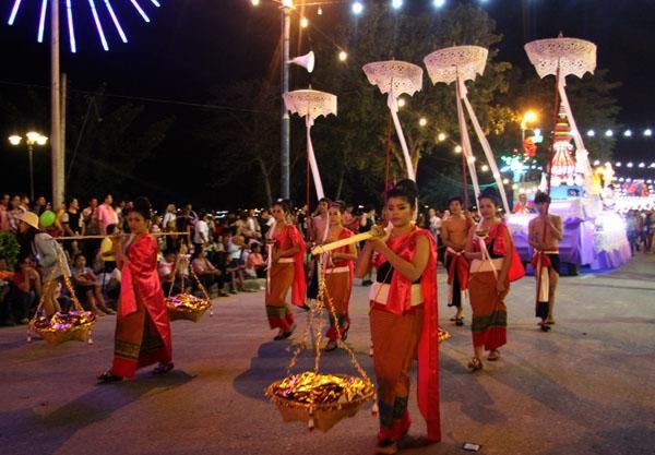 มหัศจรรย์สายน้ำปิง"กระทงสายไหลประทีป1000ดวง"ที่ตาก 