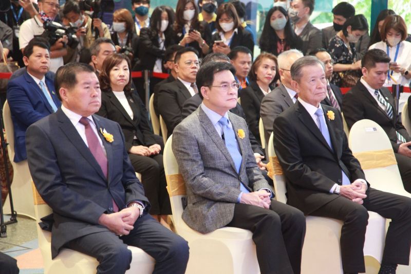“จุรินทร์”ควง“นิพนธ์”เปิดงาน money expo ที่เชียงใหม่