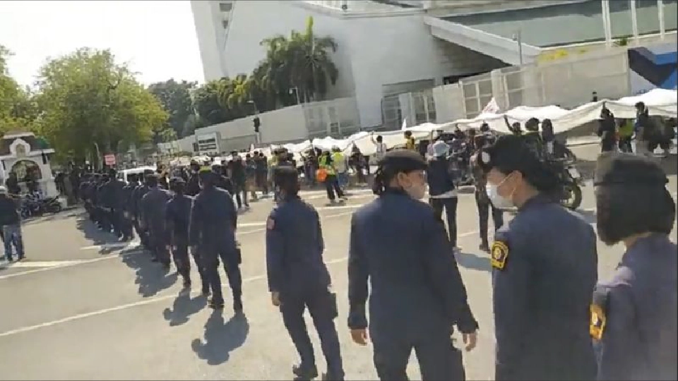 “กลุ่มนักเรียนเลว”เคลื่อนพลมุ่งสู่อนุสาวรีย์ประชาธิปไตย