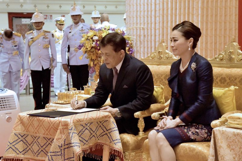  ปลื้มปิติในหลวง-ราชินี ทรงเปิด “เฉลิมรัชมงคล” ส่วนต่อขยาย