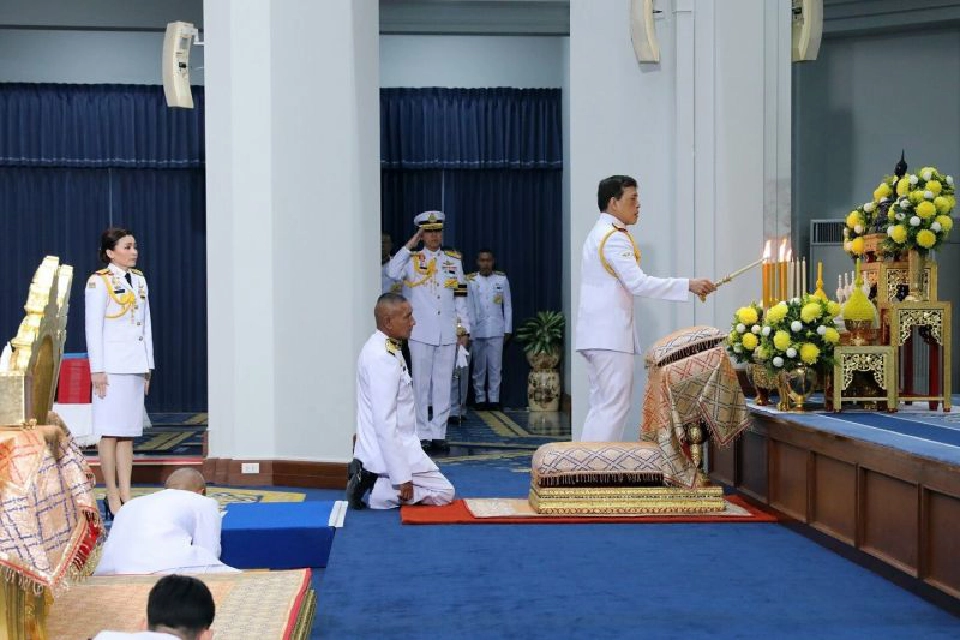 “ในหลวง” พระราชทานพระบรมราโชวาท แก่นักเรียนนายร้อยฯ 