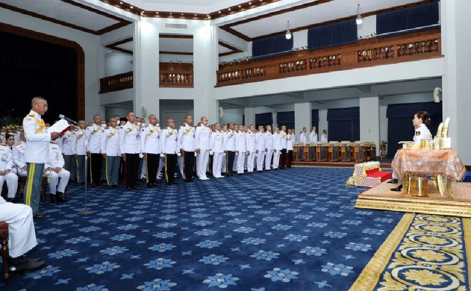 “ในหลวง” พระราชทานพระบรมราโชวาท แก่นักเรียนนายร้อยฯ 