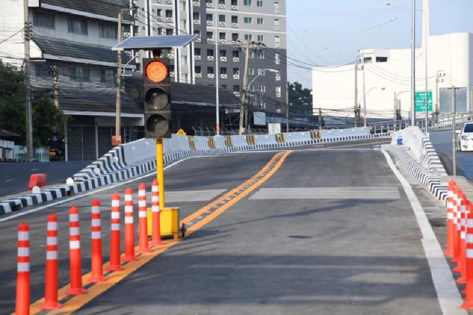 พร้อมบริการ!สะพานข้ามแยกถนนศรีนครินทร์ – พัฒนาการ เปิดแล้ววันนี้