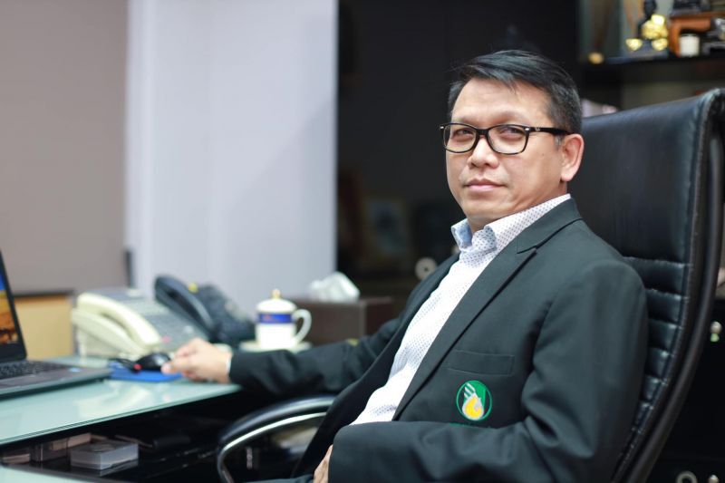 ขจรจักษณ์ นวลพรหมสกุล 
