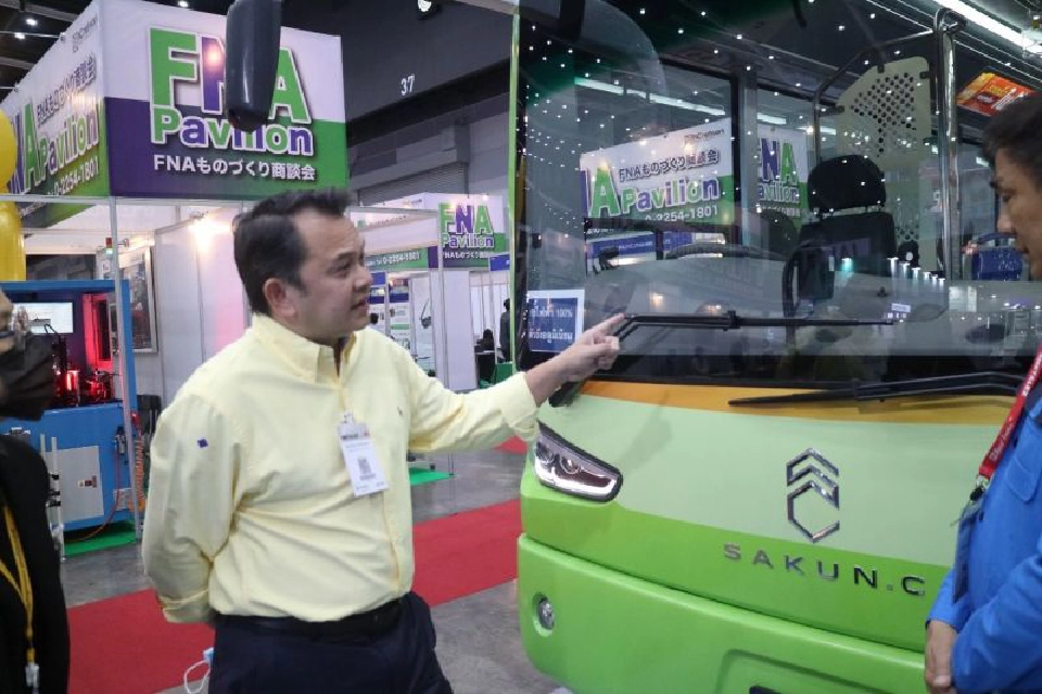 “รมว.ศธ.”เล็งปรับปรุงคุณภาพรถรับ-ส่งนักเรียน