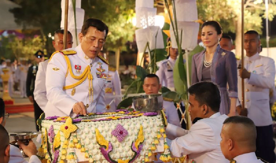 "ในหลวง-พระราชินี" ทรงวางศิลาฤกษ์ เปิดอาคารที่ทำการศาลแขวงพระนครศรีอยุธยา