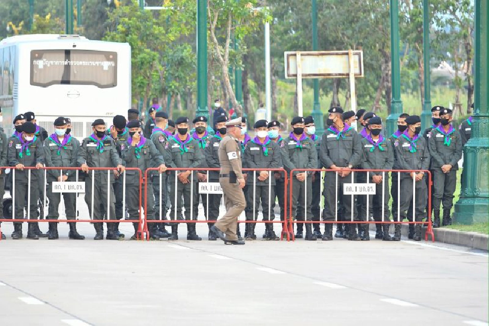 "คนเสื้อแดง" ผนึก "ม็อบคณะราษฎร" จัดชุมนุมถนนอักษะ 