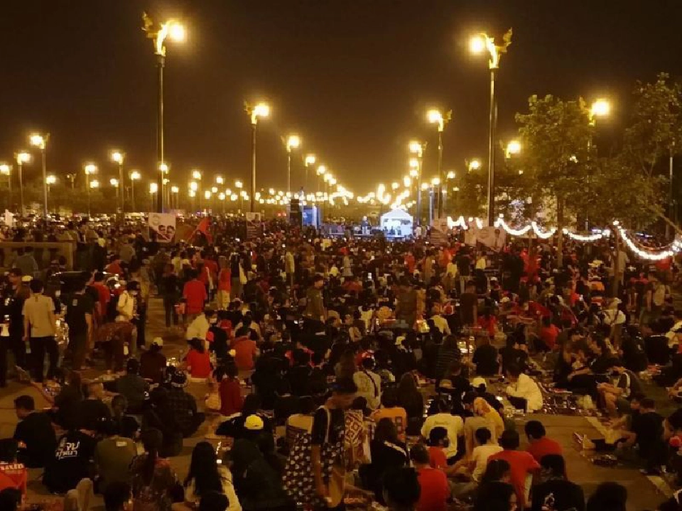 เกาะติด สถานการณ์การชุมนุม ม็อบคณะราษฎร 23 พ.ย.63