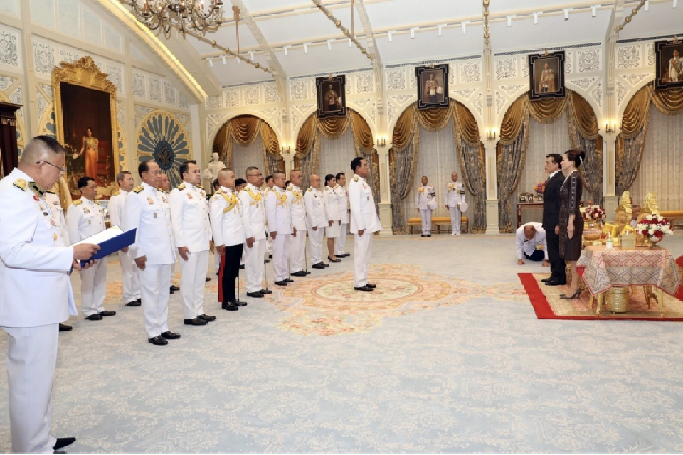 'ในหลวง'พระราชทานโฉนดที่ดิน แก่ 9 หน่วยงานรัฐ-สถานศึกษา 