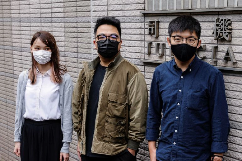 3 แกนนำม็อบฮ่องกงถูกนำตัวเข้าเรือนจำข้อหายุยงปลุกปั่นให้เกิดความวุ่นวาย และจัดการชุมนุมโดยไม่ได้รับอนุญาต