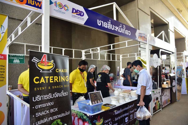 “จุรินทร์” หนุนแฟรนไชส์สร้างอาชีพ  เป้าปี 64 เพิ่ม 10,000 สาขา 