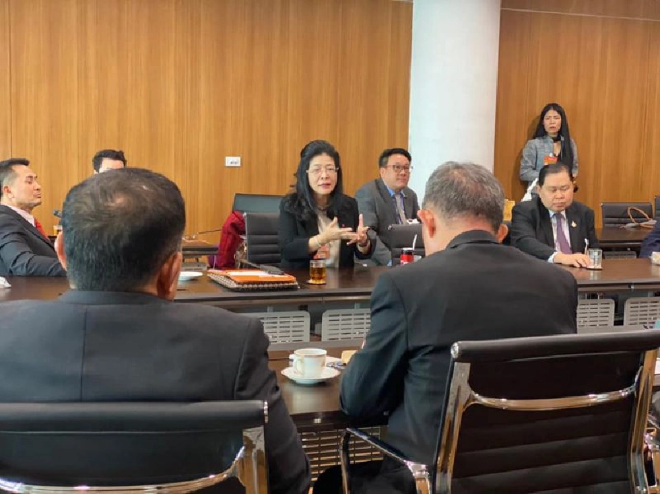 เปิดเส้นทางการเมือง “คุณหญิงสุดารัตน์” ก่อนตีจาก“เพื่อไทย”