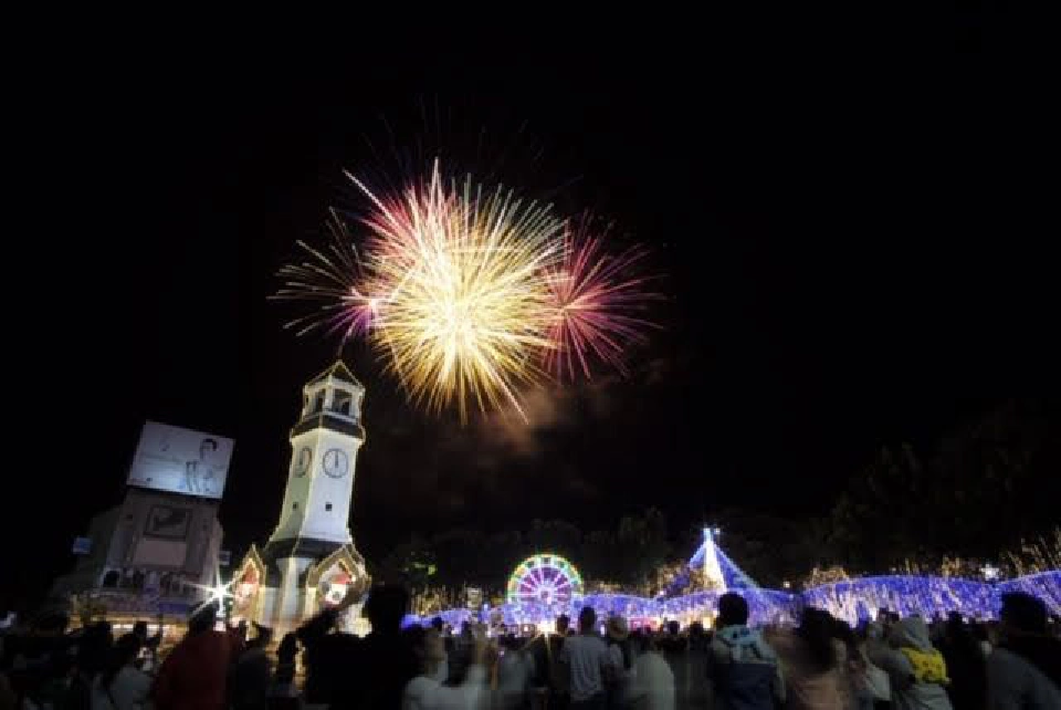 ฉลองฉลูฉลุย@นครลำปาง รับปีใหม่ยิ่งใหญ่ที่"ห้าแยกหอนาฬิกา"