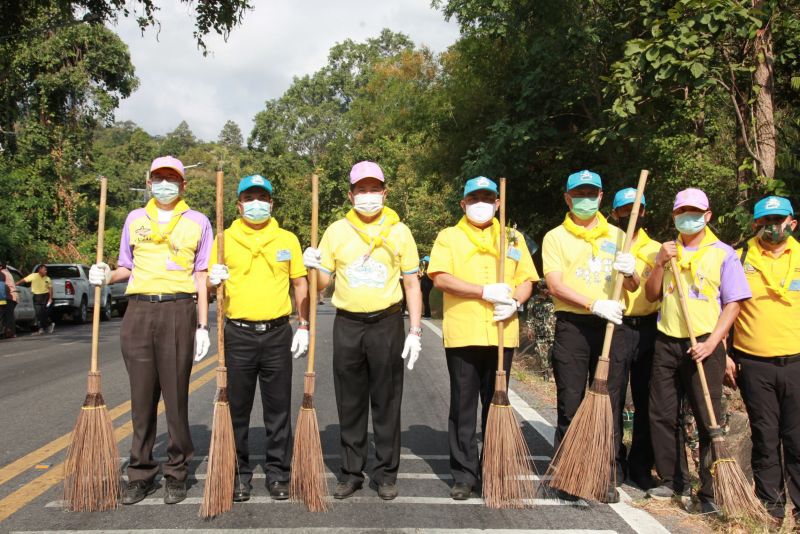 “นิพนธ์”นำมวลชนเชียงใหม่ทำกิจกรรมลดฝุ่นละออง PM 2.5