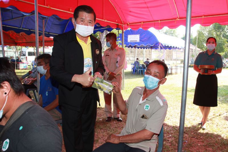 “นิพนธ์”มอบสิทธิที่ดินทำกิน 2 พันไร่ให้ชาว อ.ฮอด จ.เชียงใหม่