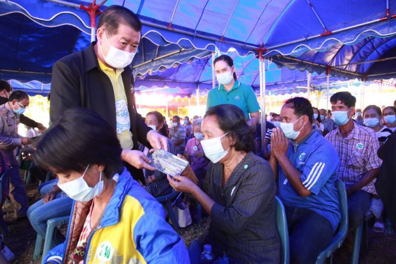 “นิพนธ์”มอบสิทธิที่ดินทำกิน 2 พันไร่ให้ชาว อ.ฮอด จ.เชียงใหม่