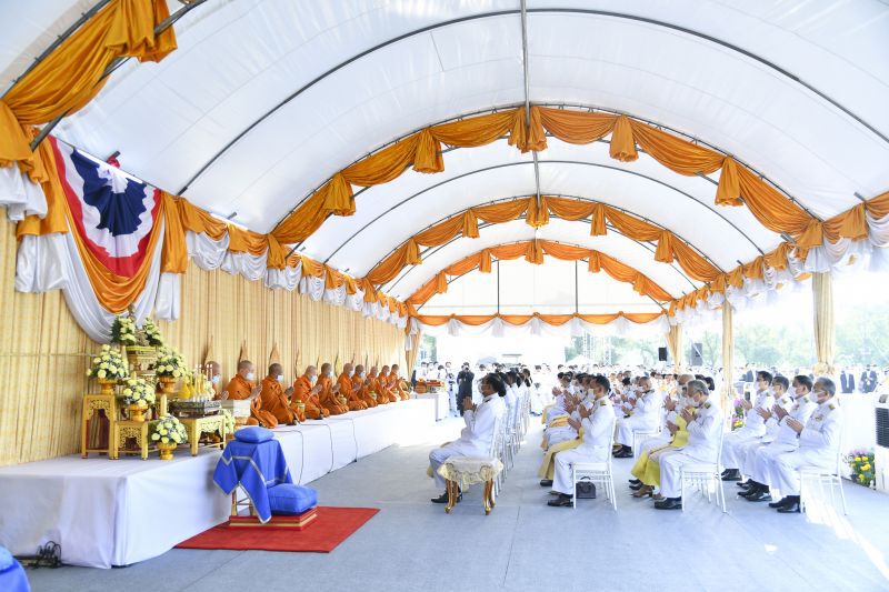 นายกรัฐมนตรีเป็นประธานพิธีสงฆ์ วันพ่อแห่งชาติ 