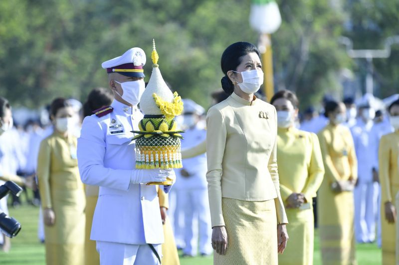 นายกรัฐมนตรีเป็นประธานพิธีสงฆ์ วันพ่อแห่งชาติ 