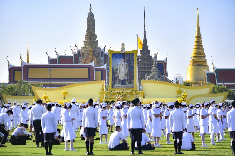 นายกรัฐมนตรีเป็นประธานพิธีสงฆ์ วันพ่อแห่งชาติ 