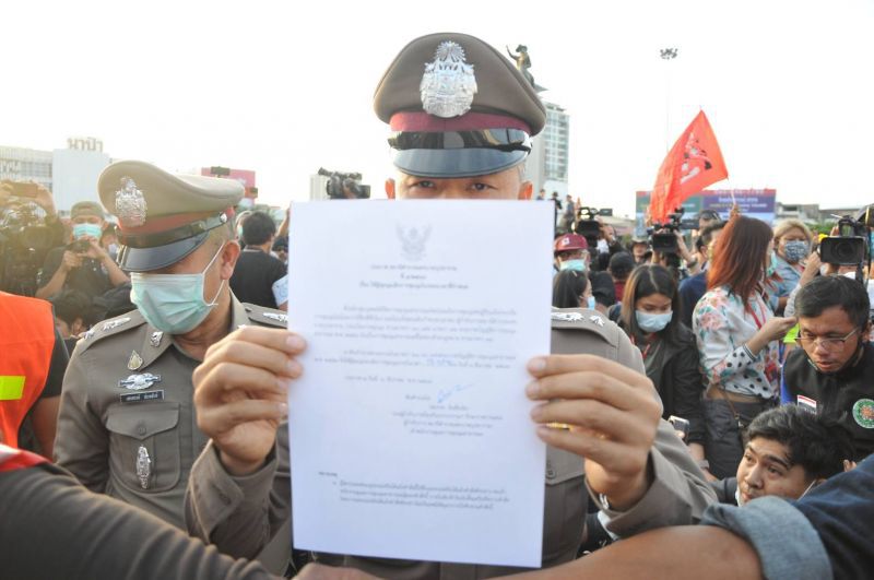 ประมวลภาพ “ม็อบคณะราษฎรฝั่งธน” ชุมนุมวงเวียนใหญ่