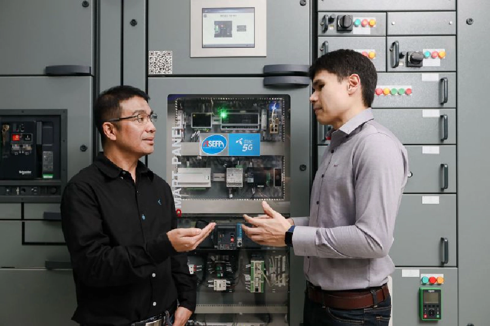 ‘ดีแทค’ จับมือ ‘อาซีฟา’ ผุดโซลูชัน 5G บริหารพลังงานระบบไฟฟ้า